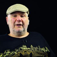 “Gosto do cinema político que alcança um público amplo”, comenta Silvio Tendler