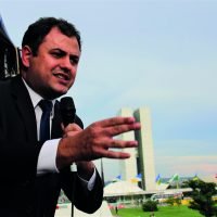 Glauber Braga: “É preciso tratar o emprego como um direito garantido, e não como um favor do mercado”