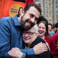 TEMPO DE ELEIÇÕES: HORA DE LEVANTAR MULTIDÕES